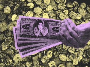 Foto-Collage mit einer Hand, die einen Geldschein hält. Am Geldschein befindet sich das AMS-Logo und ein Foto einer Person, die mit ihren Händen ihr Gesicht verdeckt. Im Hintergrund befinden sich viele verschiedene Armbanduhren.